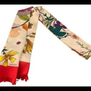 New Gucci Gothic Floral Skinny Scarf.